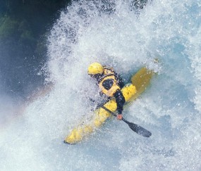 开云官网-浓眉，从紫金国王到深圳城墙，一个现代篮球核心的攻防启示录