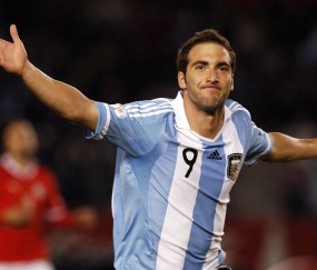 开云官网-湖人带走国王，爱德华兹成为关键先生，新王登基与王朝余晖的交响