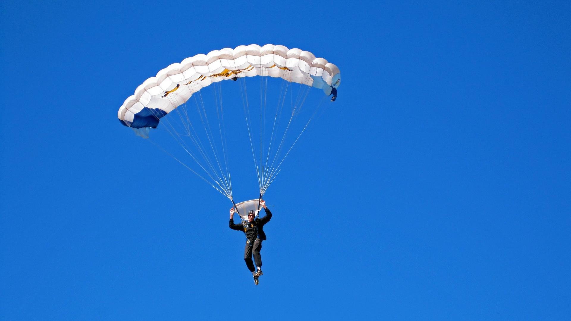 范弗利特爆发,深圳队连续得分压制魔术,当东方纪律击溃西方天赋