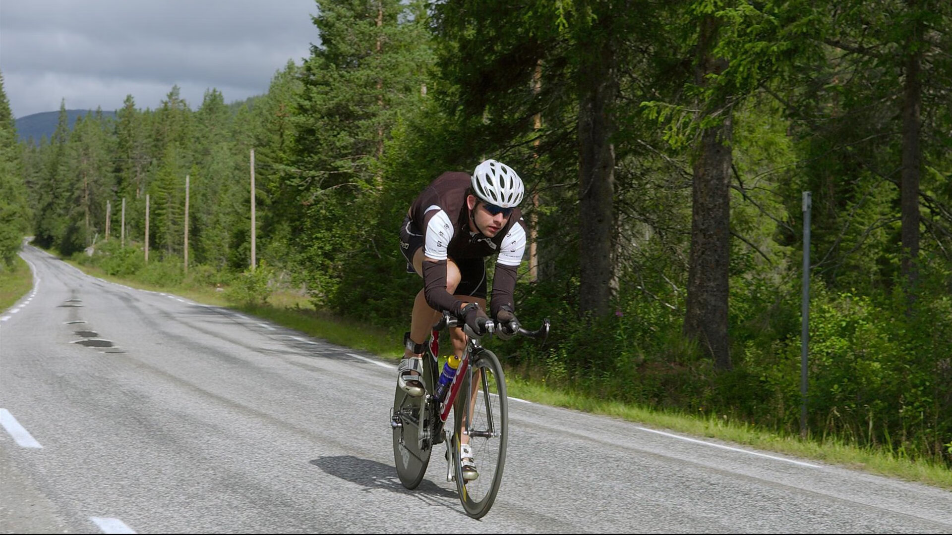 若日尼奥的刀锋,当希腊神话在多特蒙德的雨夜终结